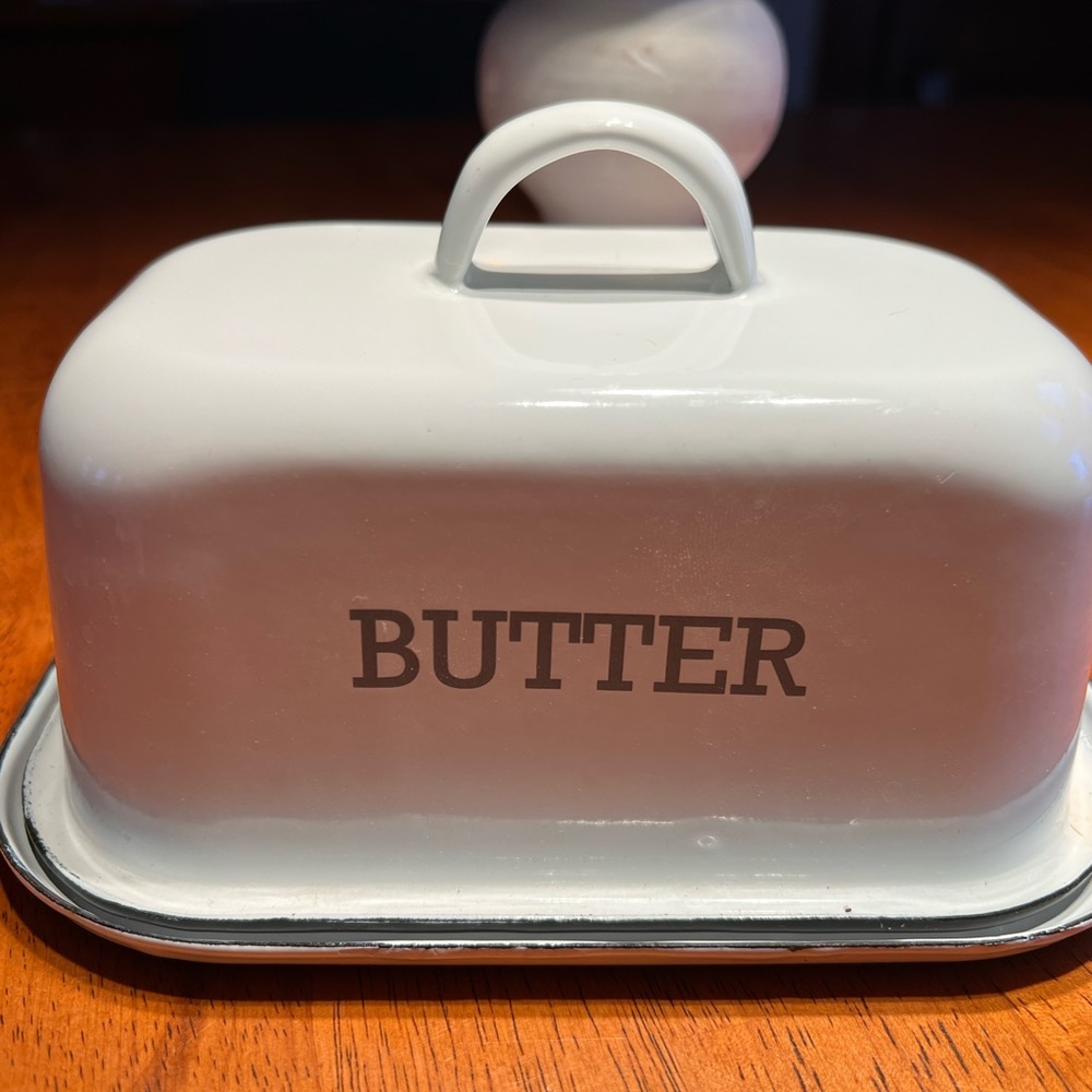 Farmhouse style butter dish